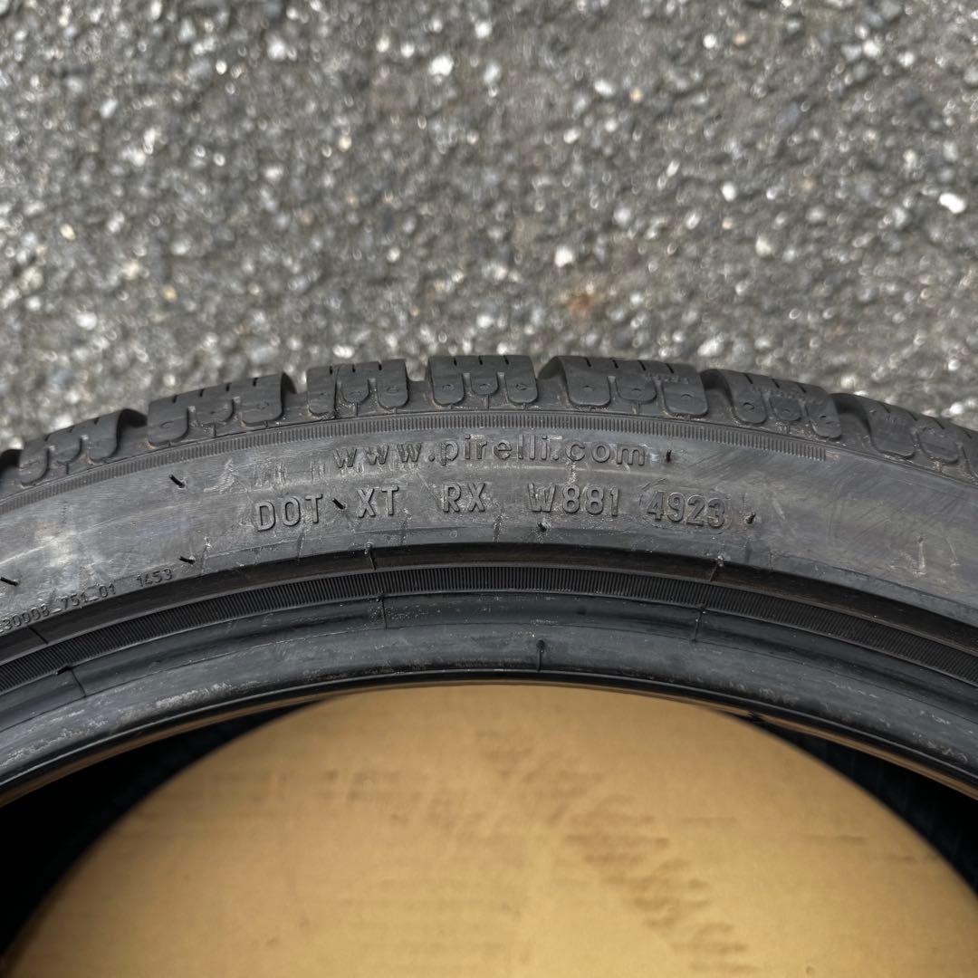 【新品2本セット】ピレリ WINTERSOTTOZERO 255/35R20