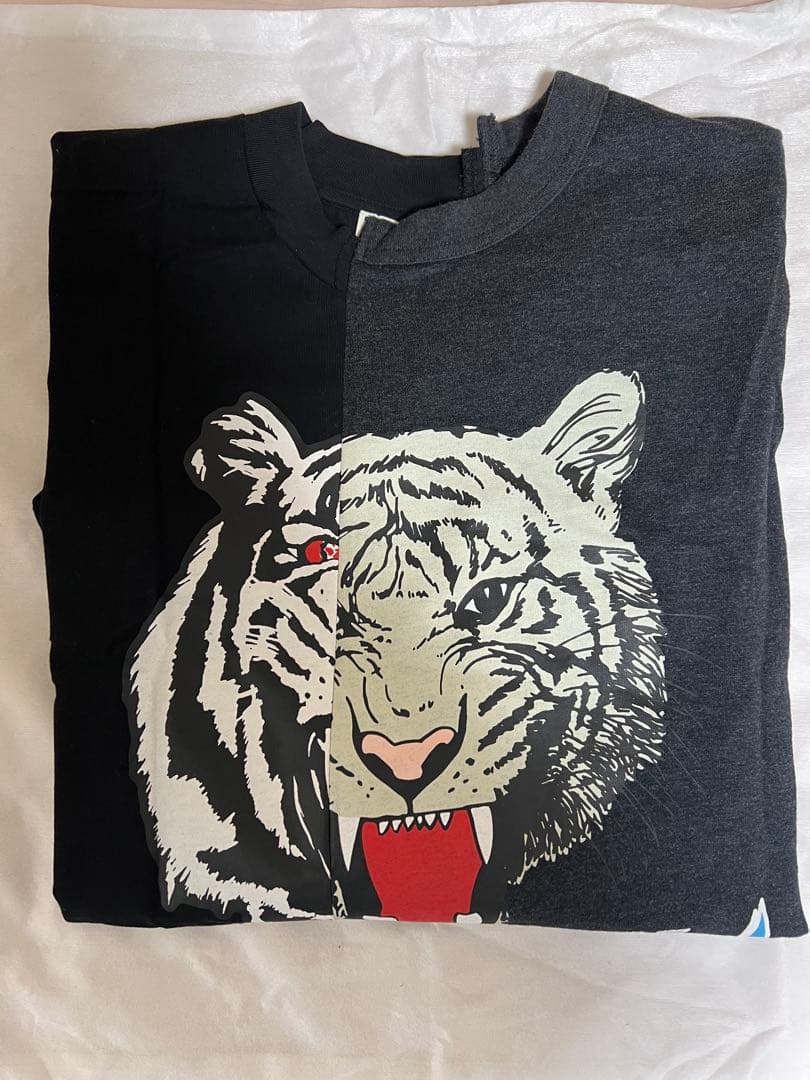 Onitsuka Tiger Tシャツ