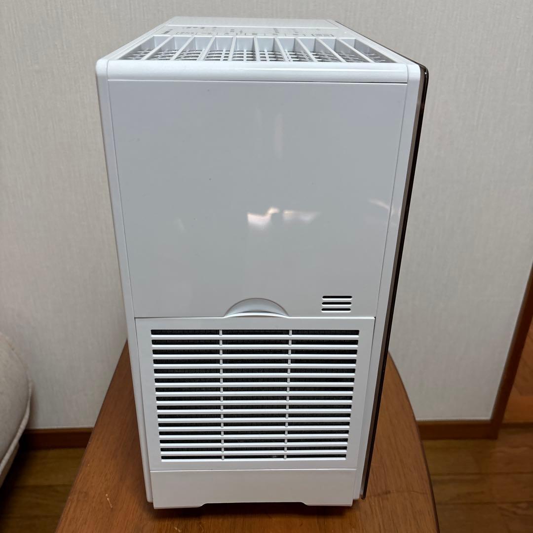 Panasonic ナノイー 置き型加湿器 ホワイト　品番FE -KXU07