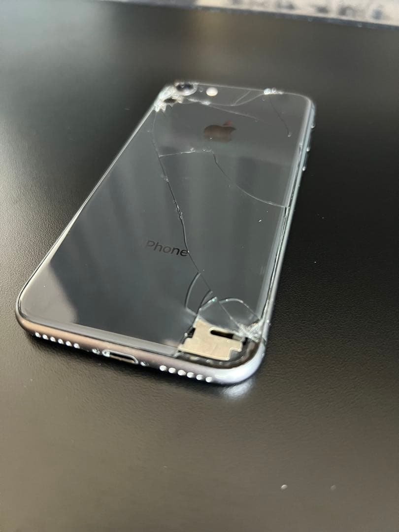 お*り様 iPhone 8 Space Gray 64 GB 黒色 アヒルケース