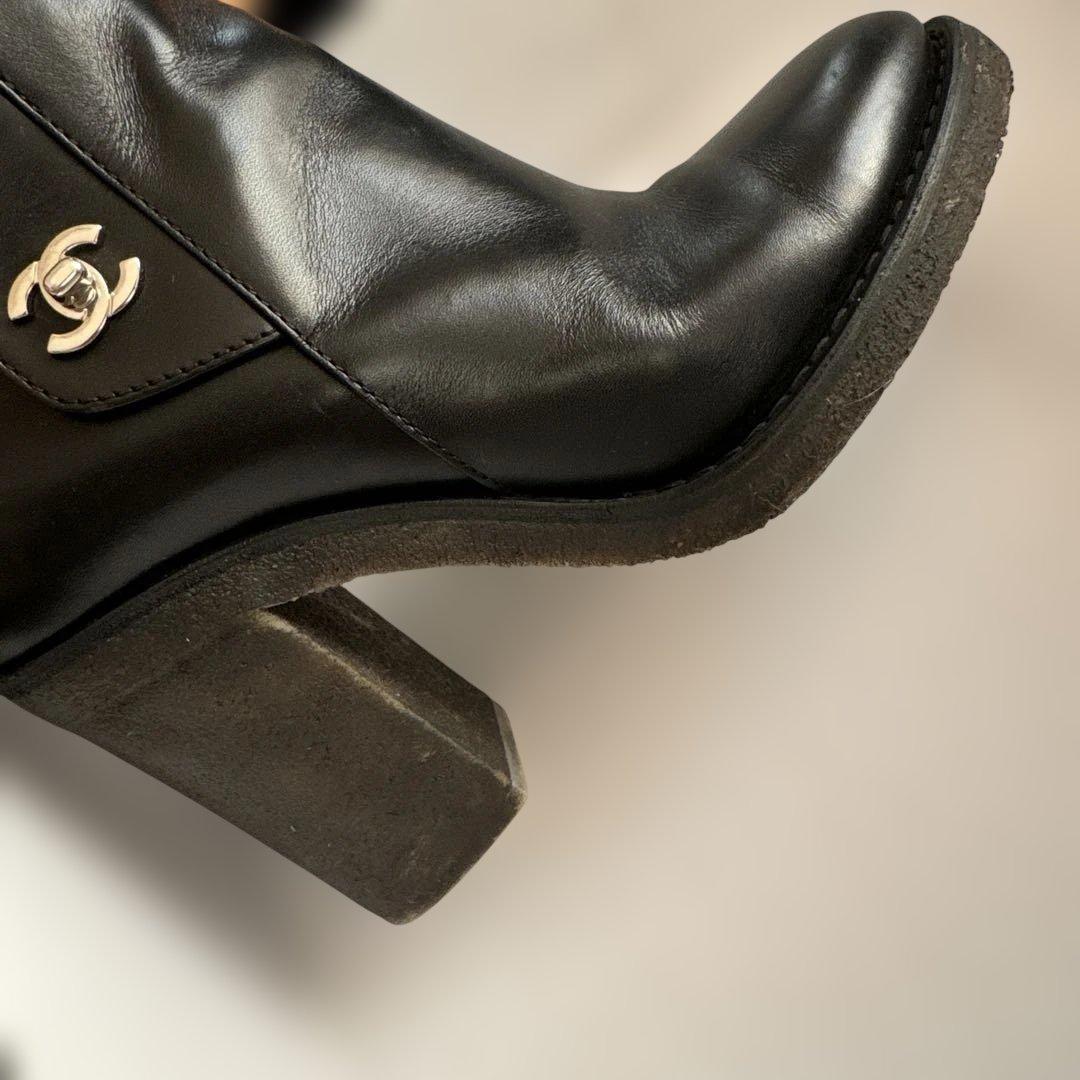 CHANEL ブラックレザーブーツ ヒール8cm