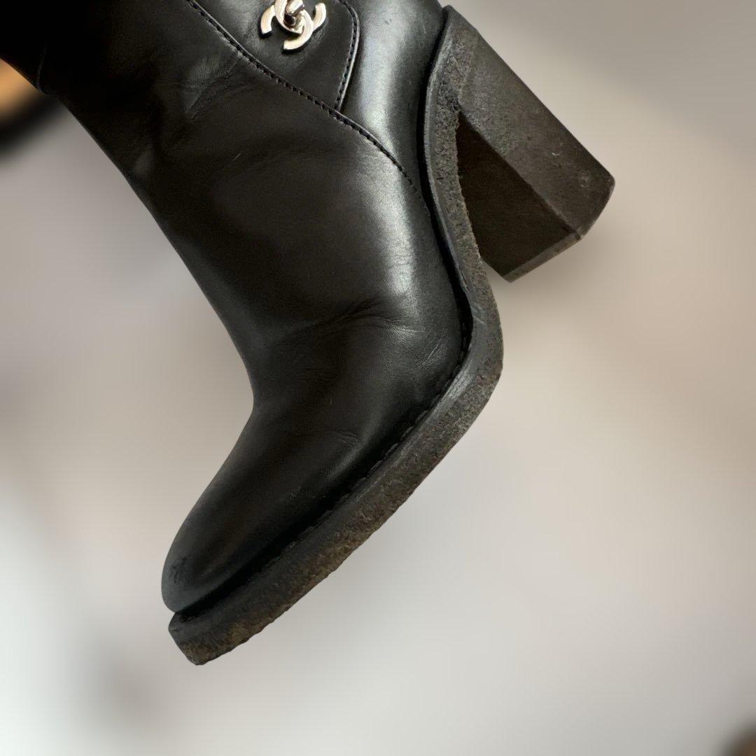 CHANEL ブラックレザーブーツ ヒール8cm