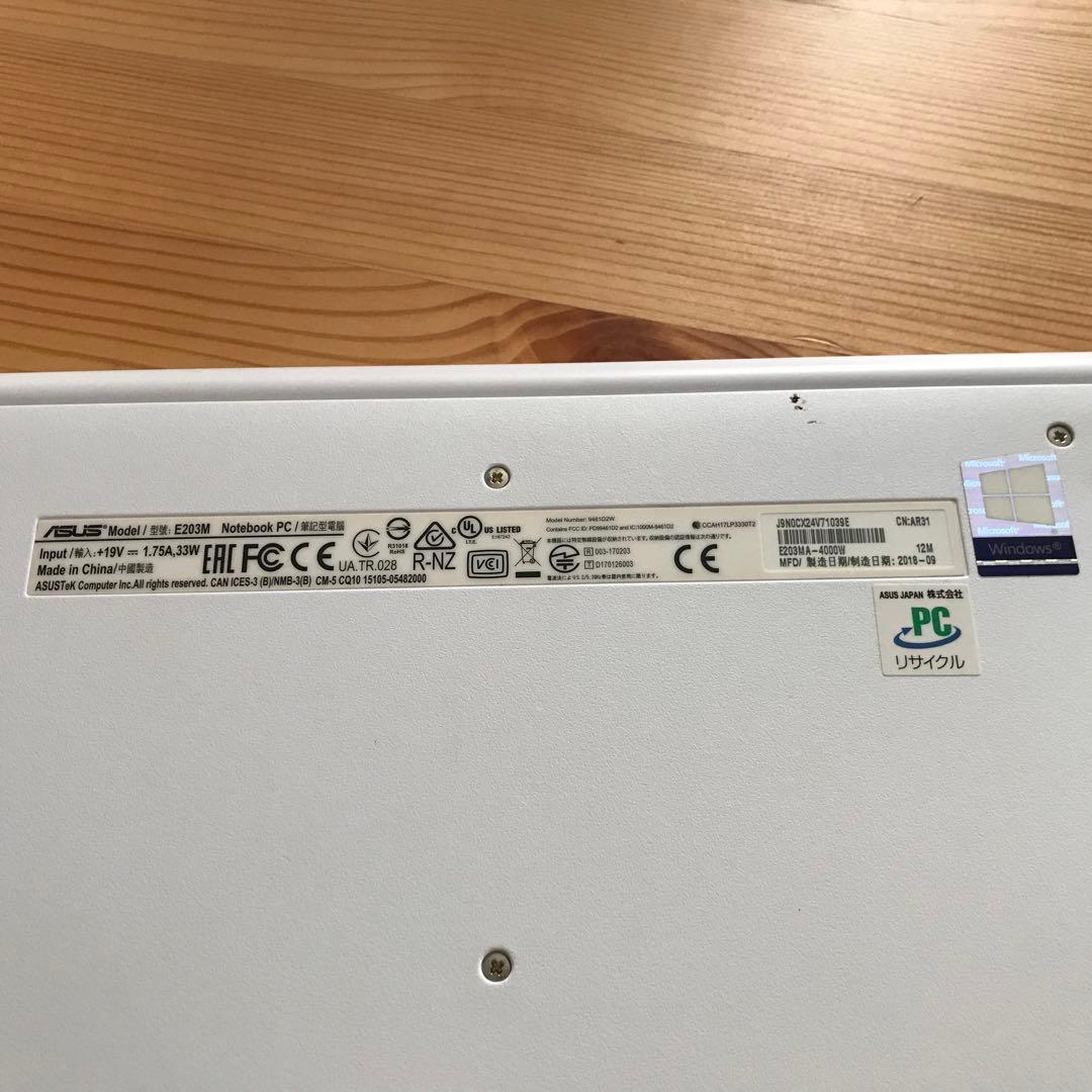 ASUS ノートPC ホワイト Intel HDMI