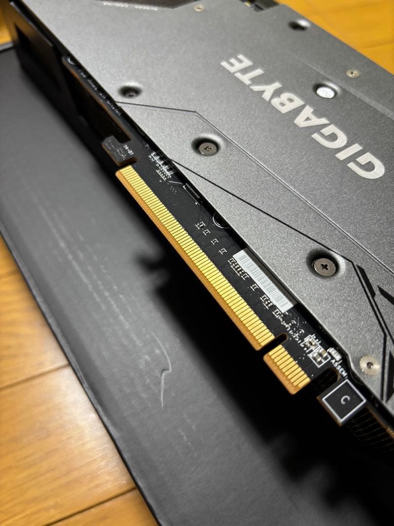 GIGABYTE Radeon RX 7600 8GB 中古