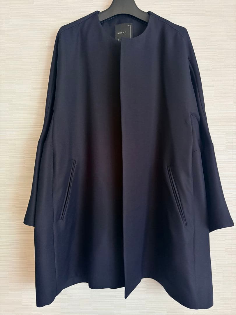 試着のみ美品23年NOBLEスプリングコートトリプルクロスCネックショートコート