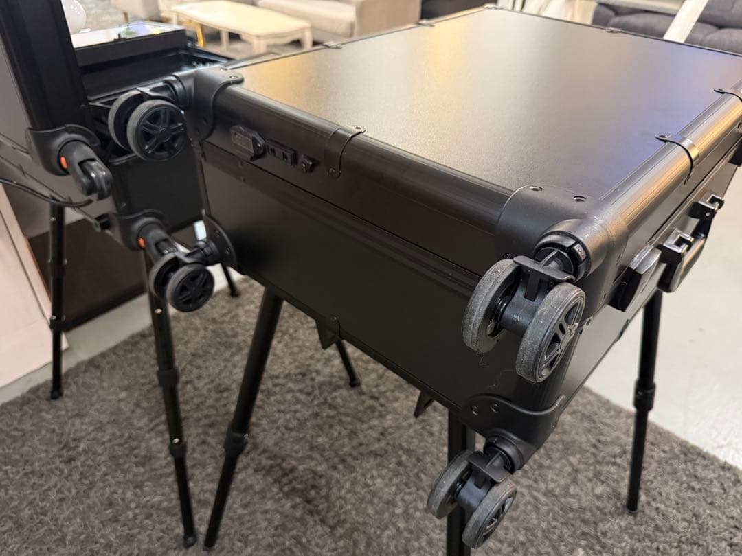 プロ用メイクボックス　ドレッサー　スーツケース　スピーカー付
