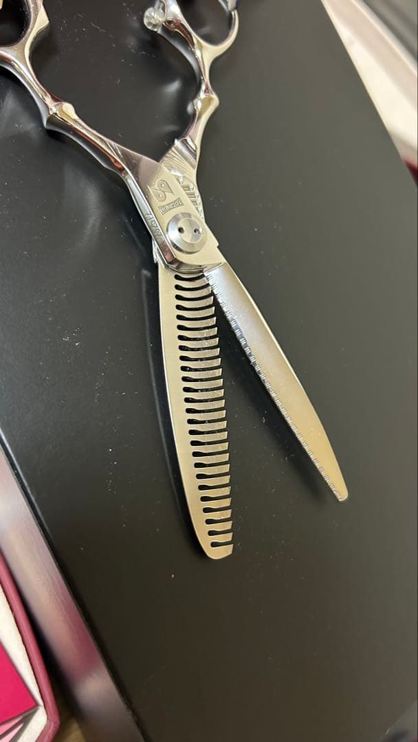 TOGINON DYNA SAURUS 6.1インチ セニングシザー 70%