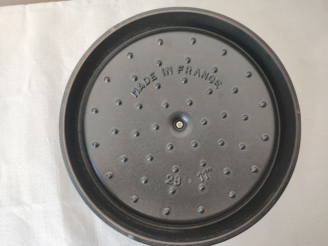 staub　ピコココットラウンド　28