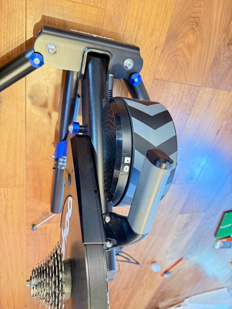 Wahoo KICKR スマートトレーナー WFBKTR118 V4