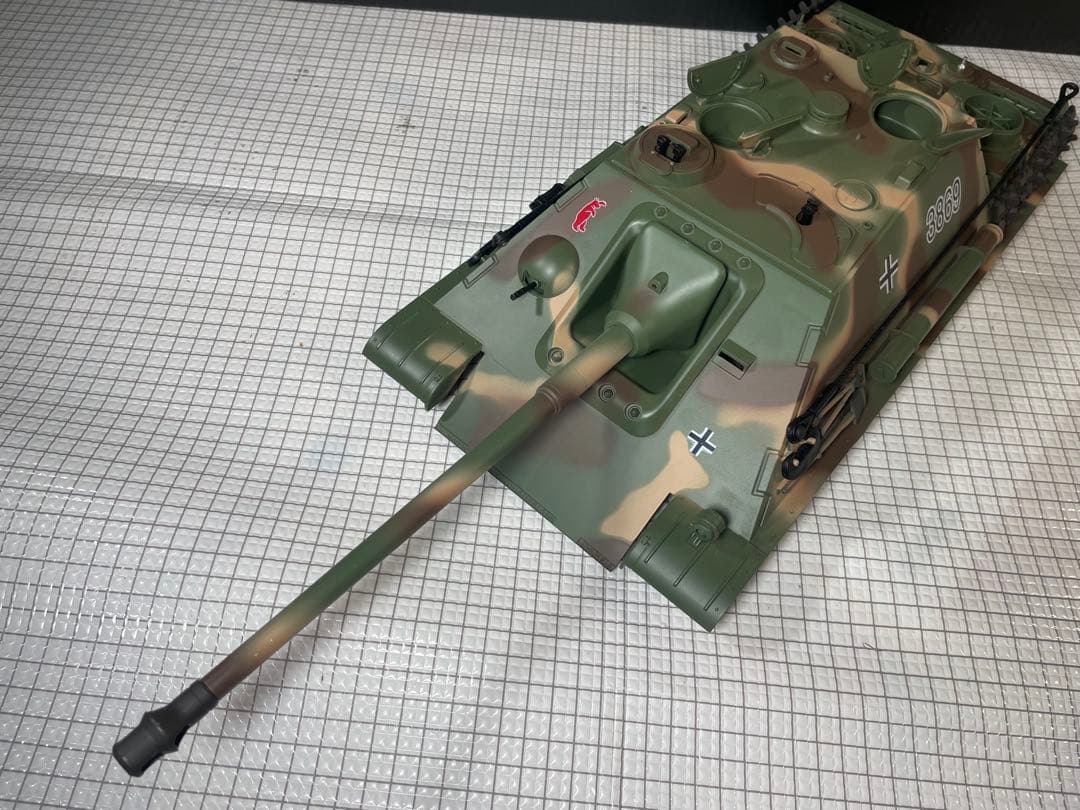 新品同様！Pro 2ヘンロン1/16 【 JAGDPANTHER 】上部&パーツ