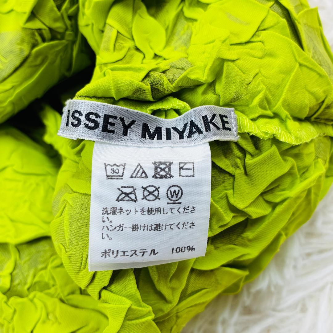 【美品】イッセイミヤケ　ISSEIMIYAKE　しわ加工　ハイネックワンピース