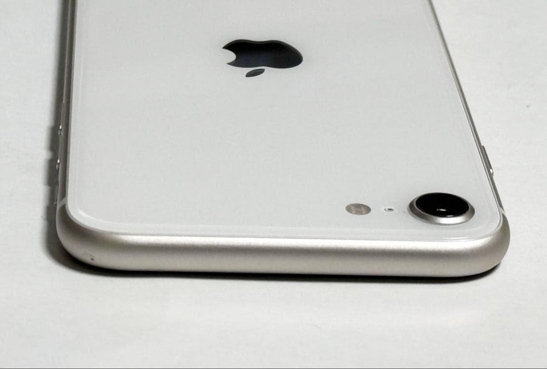 バッテリー最大容量96%　iPhone SE 第3世代 64GB スターライト