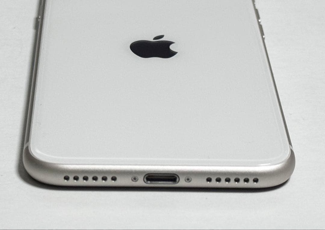 バッテリー最大容量96%　iPhone SE 第3世代 64GB スターライト