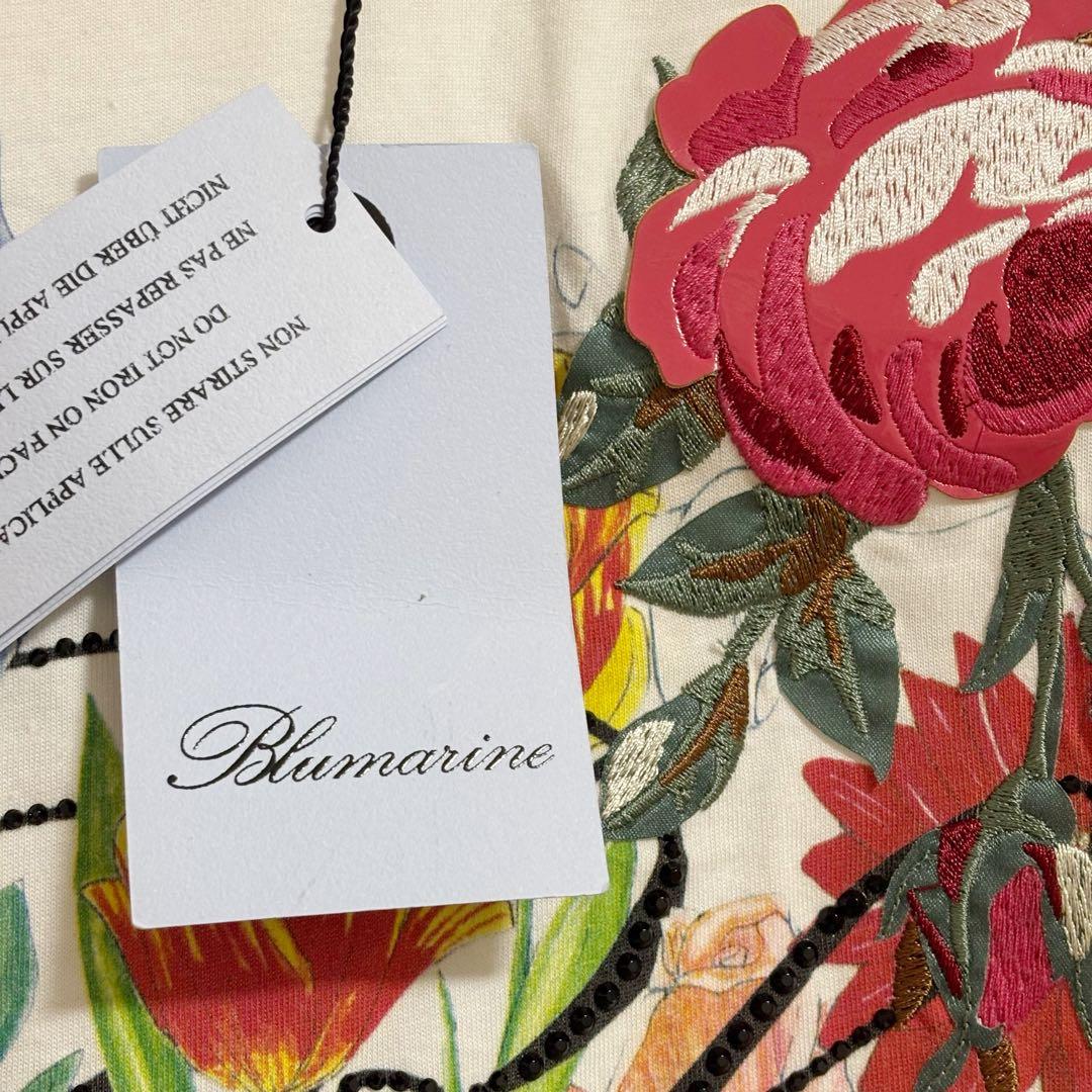 新品　Blumarine 花柄 ホワイト Tシャツ 半袖　サイズ44