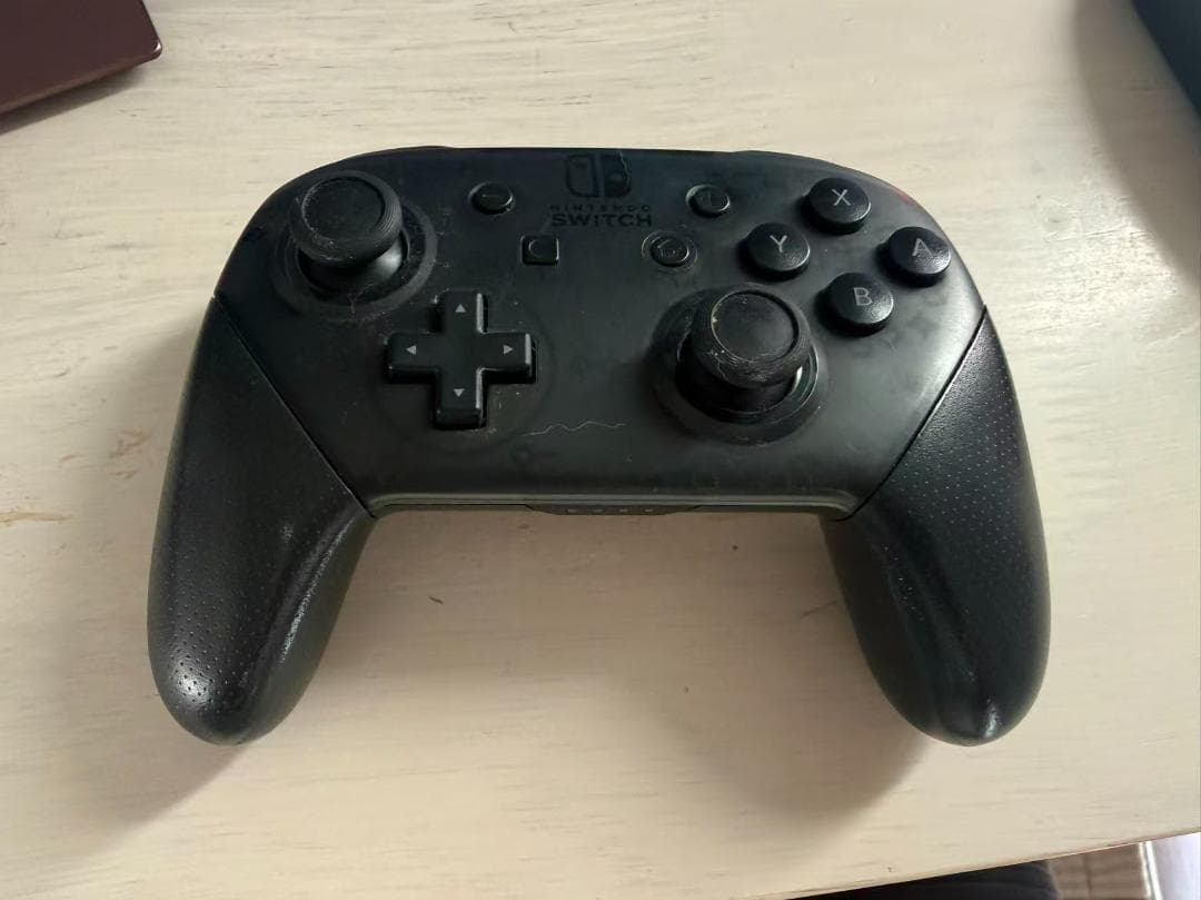 【美品・付属品完備NintendoSwitch本体＋Proコン＋256GB SD