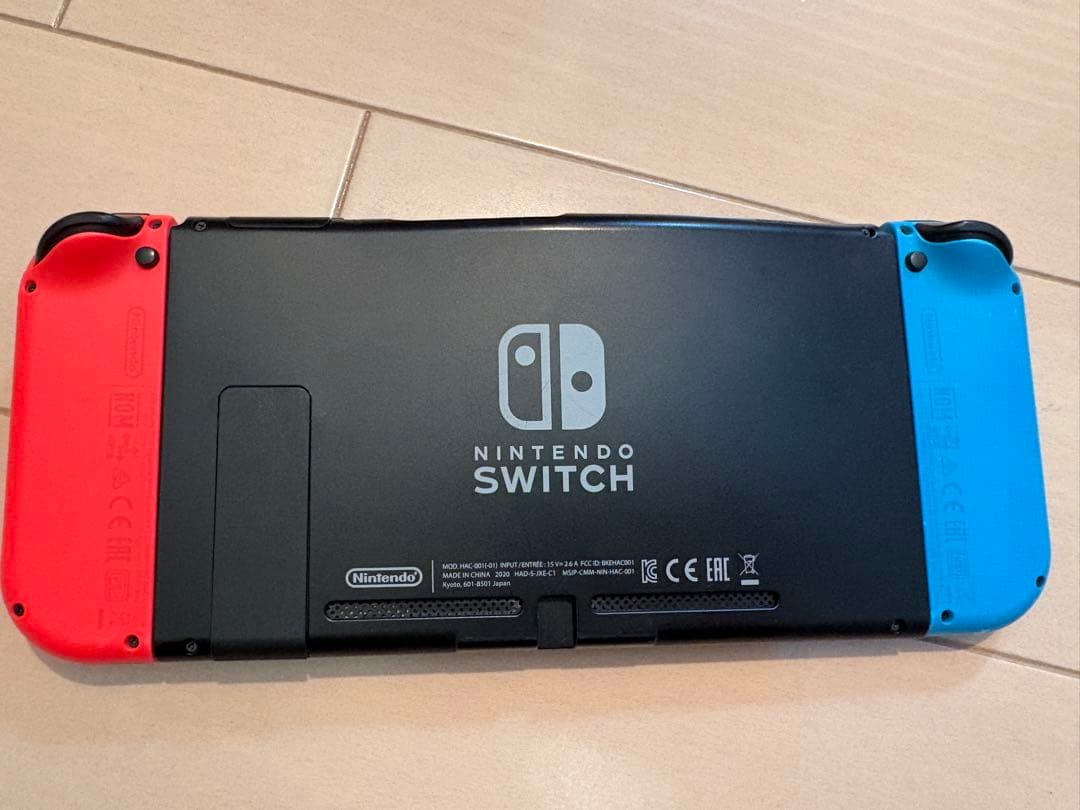 NintendoSwitch本体(難あり) + 付属品 + ワイヤレスホリパッド