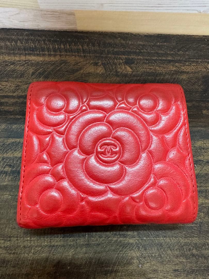 即納　美品　CHANEL シャネル カメリア ココマーク 三つ折り財布 レッド