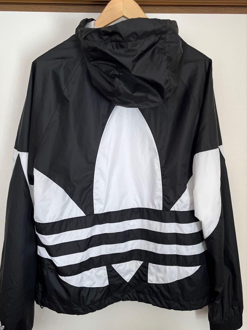 adidas Originalsビッグ トレフォイル ウインドブレーカー