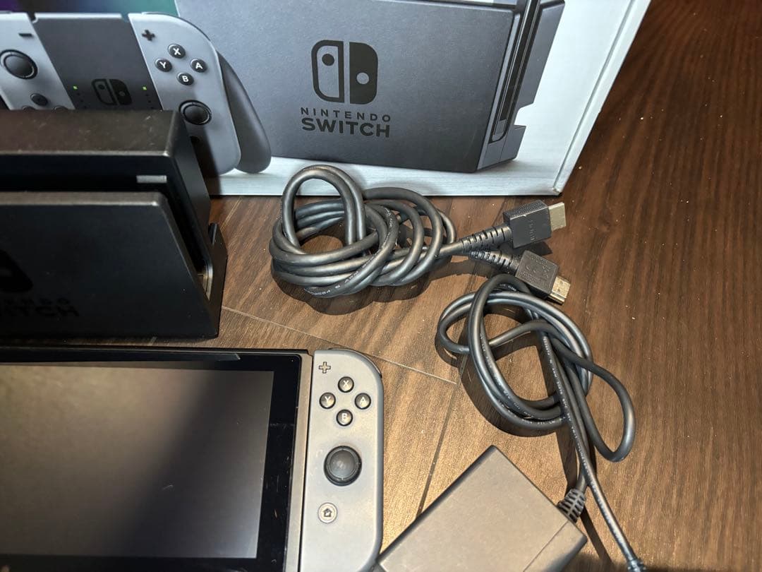 美品　Nintendo Switch 本体 グレー　＋　コントローラー他