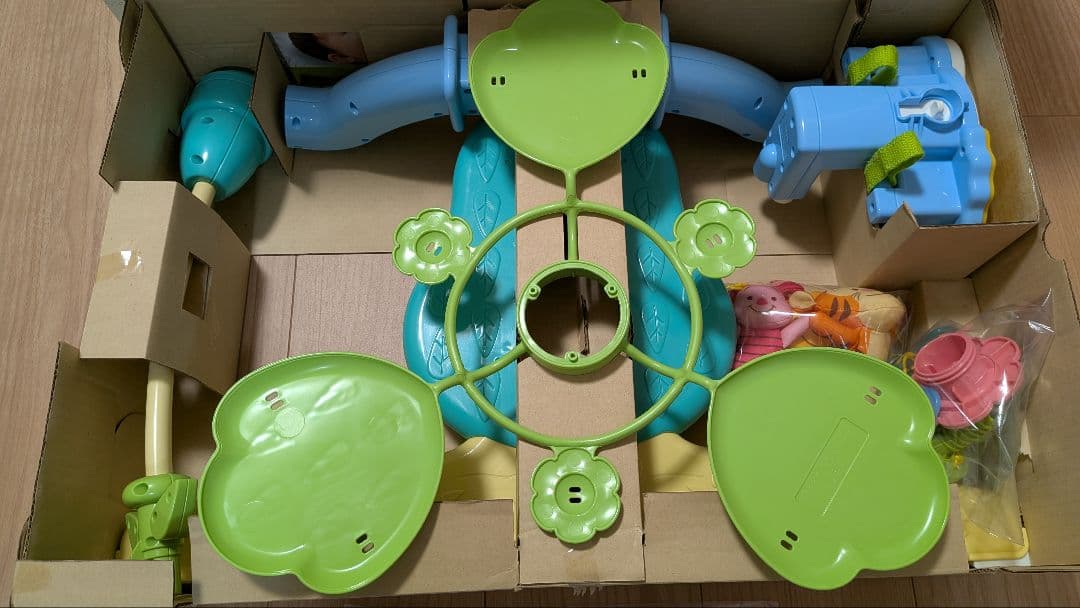 【欠品無し】【2023】くまのプーさん　えらべる回転６weyジムにへんしんメリー