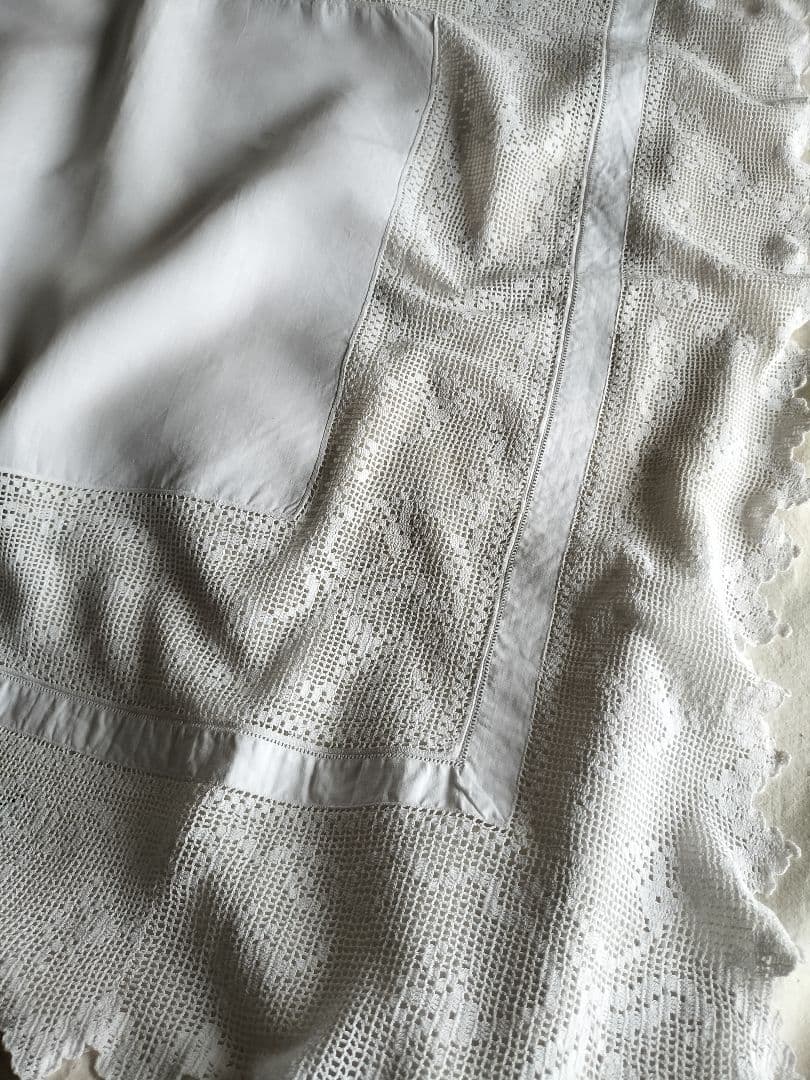 英国　Vintage　whiteクロッシュレース　テーブルクロス