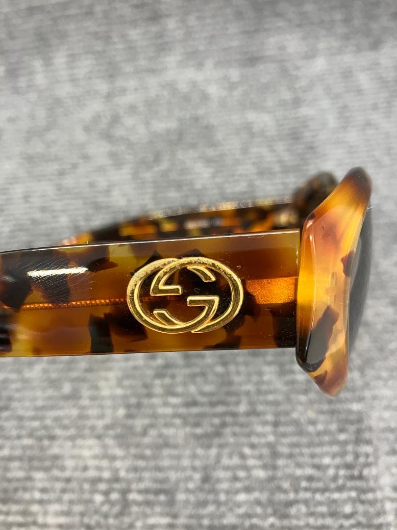 GUCCI　グッチ　サングラス　GG2195/S　252