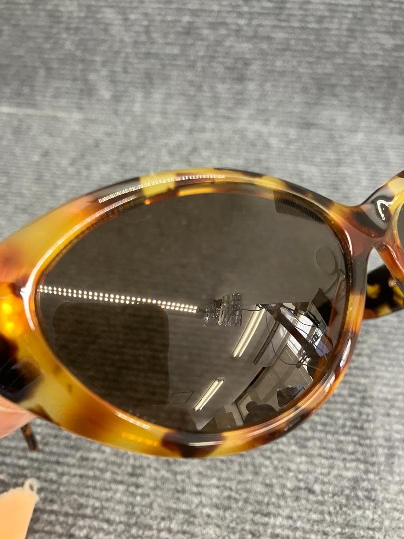 GUCCI　グッチ　サングラス　GG2195/S　252
