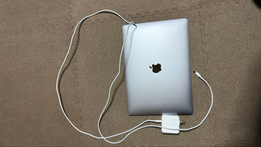MacBook Air Intel Core i3 256GB 充電器・箱有