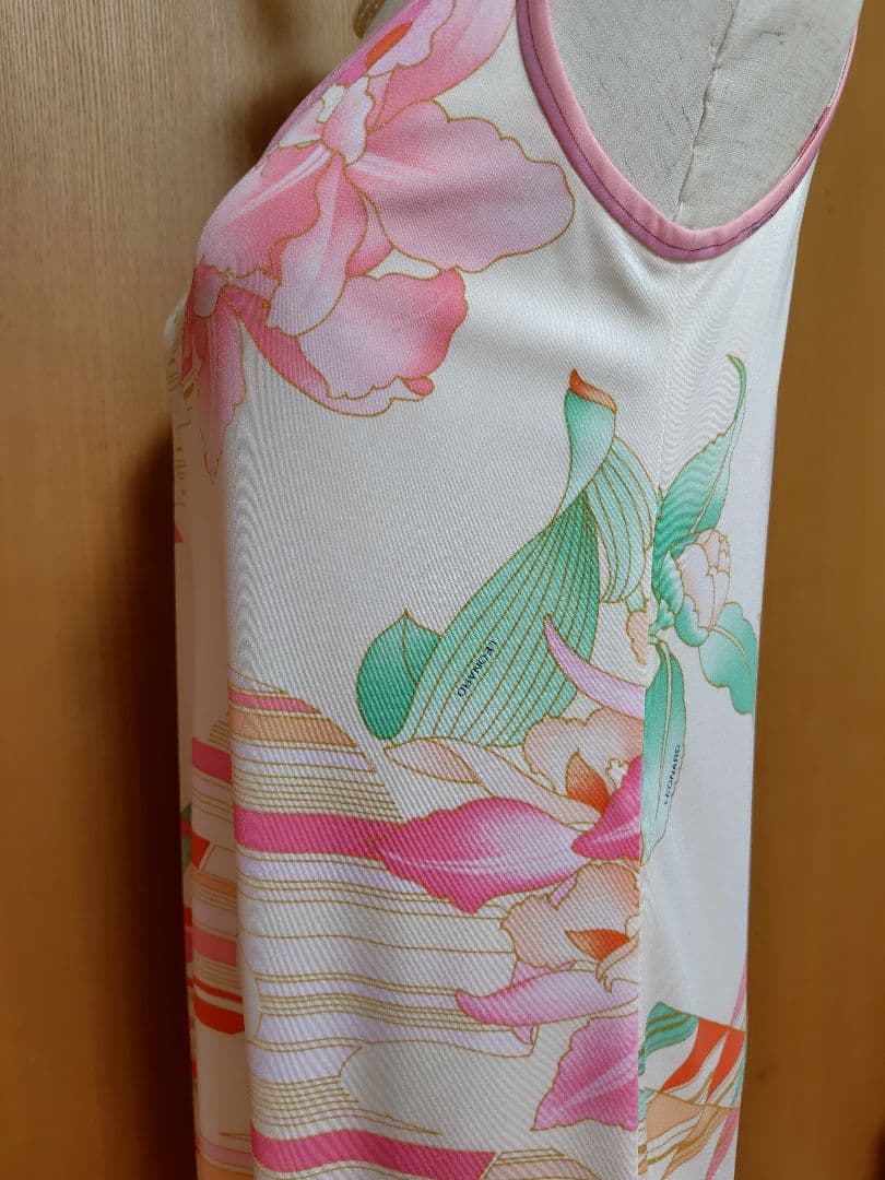 シンディー★美品★LEONARD レオナール　花柄 ノースリーブワンピース