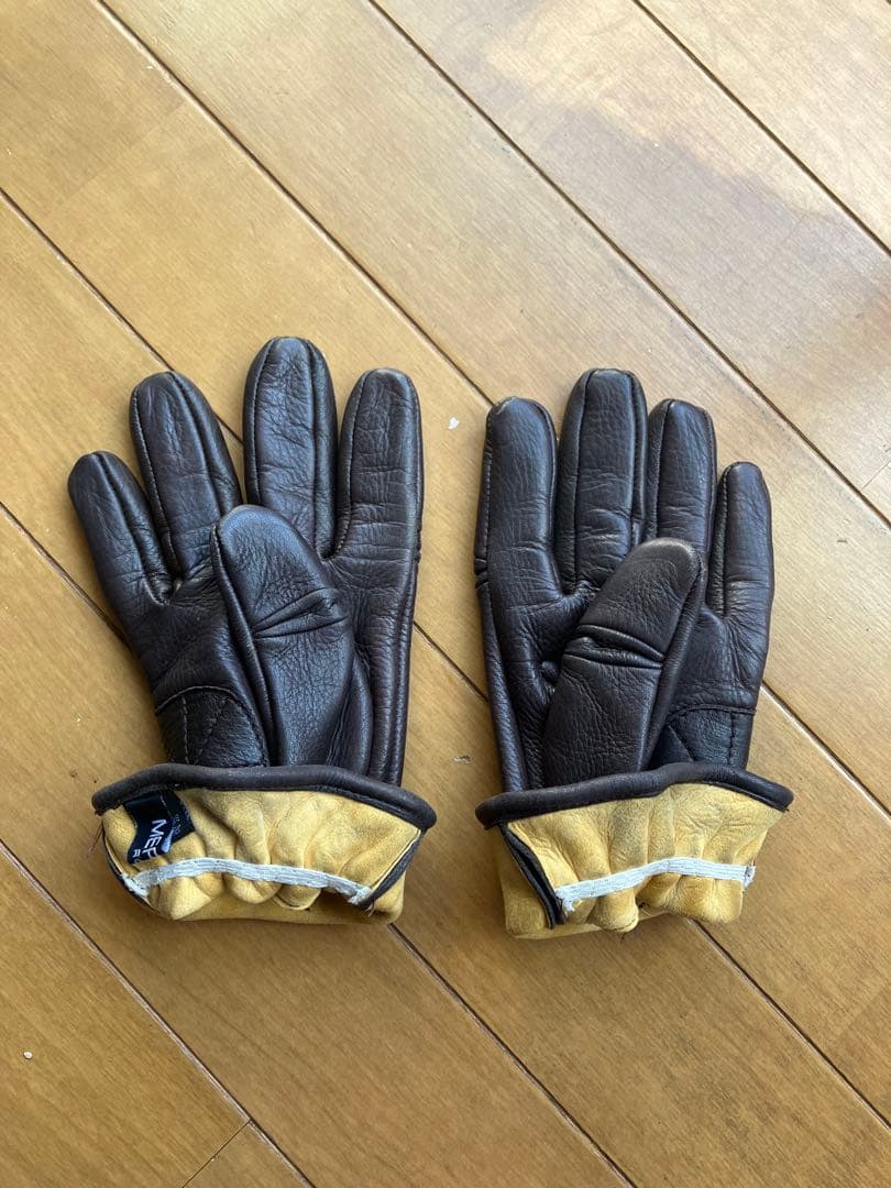 MEROLAダークブラウン レザー手袋 サイズ8 made in ITALY