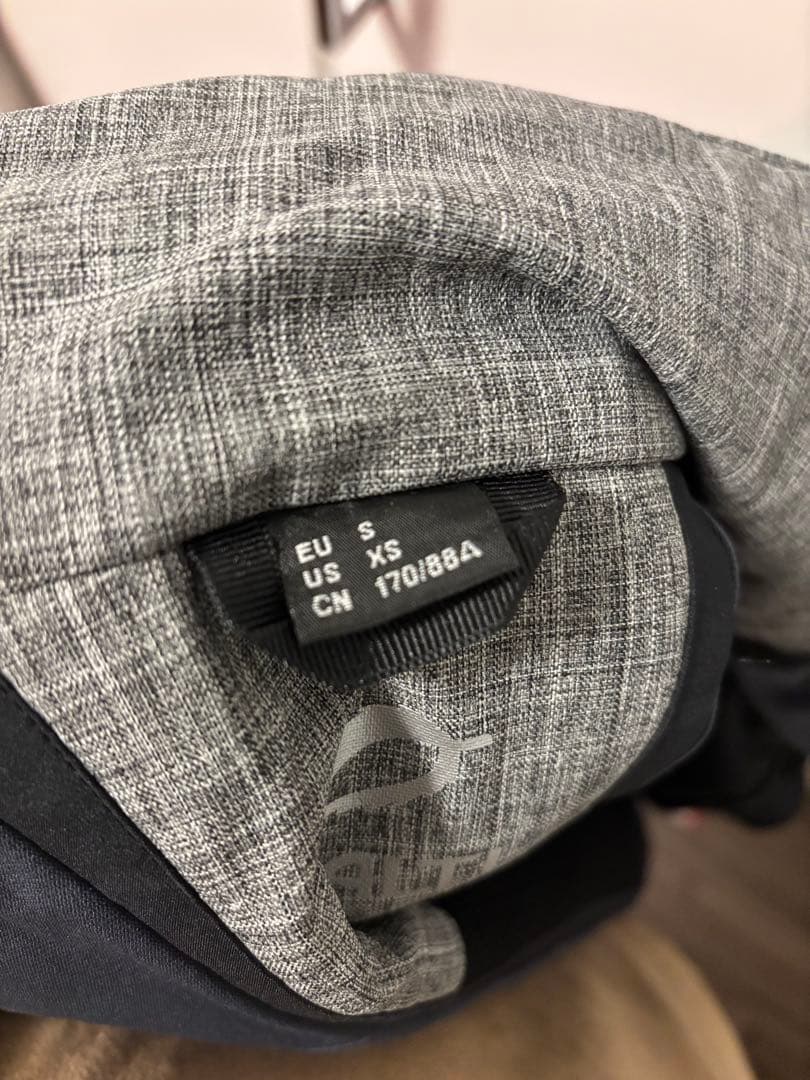 HALTI AG スノーボードウェアセット ジャケットとパンツ