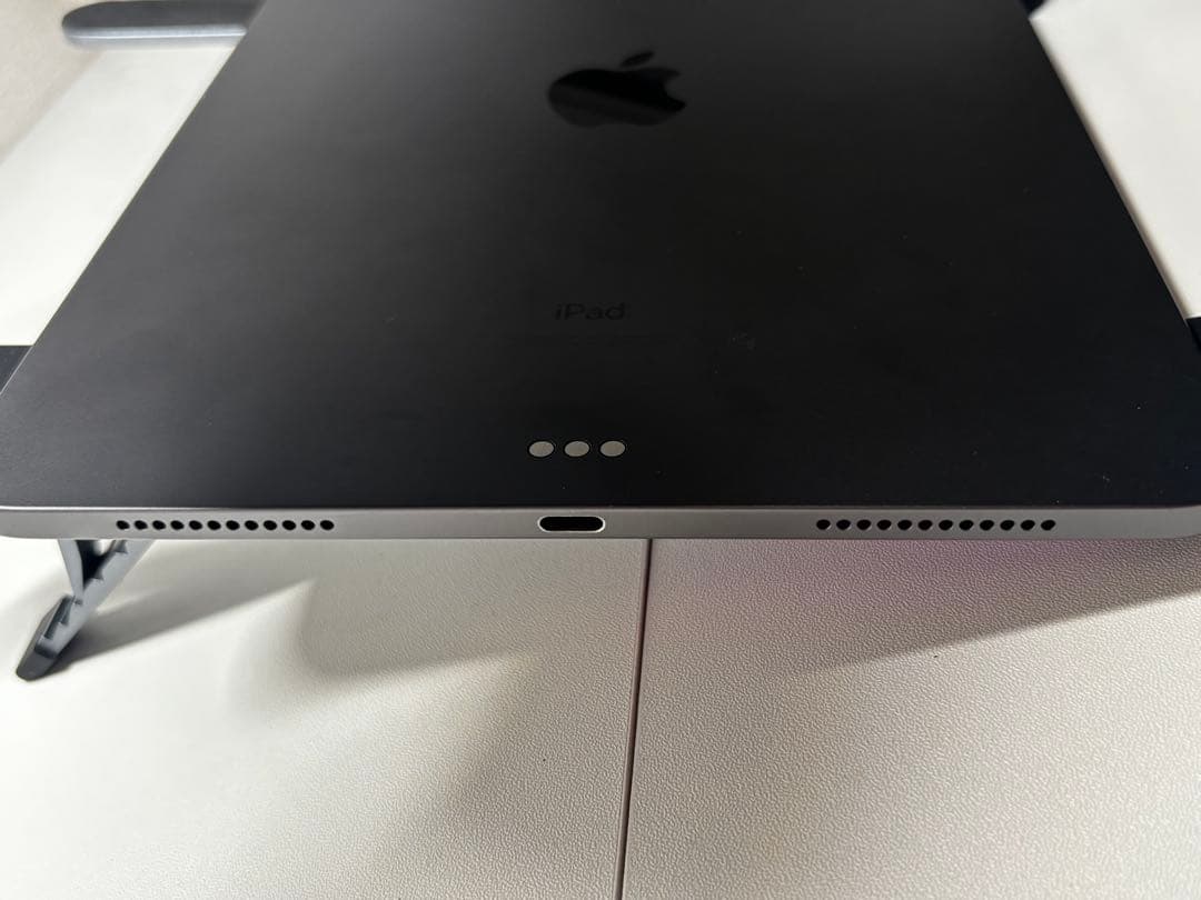 Apple iPad Air第4世代　本体 画面損傷あり