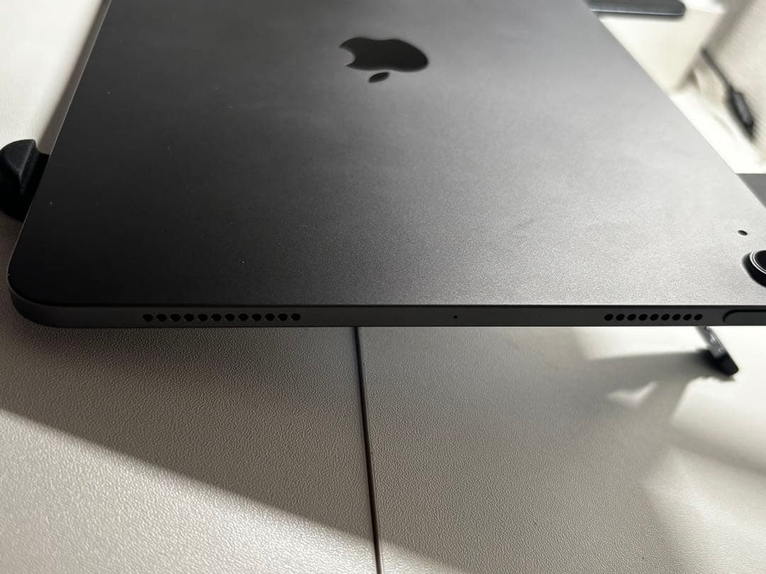 Apple iPad Air第4世代　本体 画面損傷あり