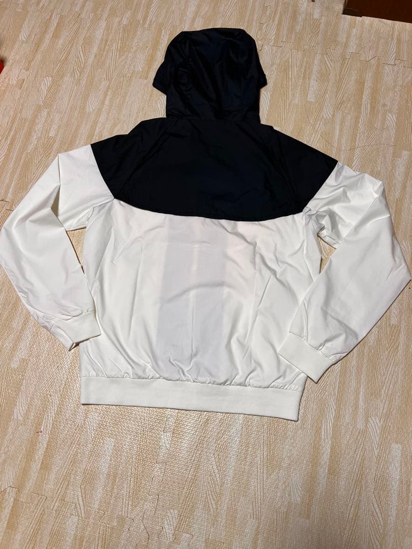 【新品】ナイキ スポーツウェア ウィンドランナー　メンズジャケット　Mサイズ