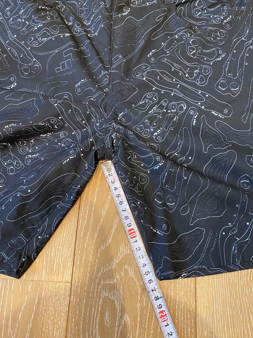美品 ニューエラゴルフ ショートパンツ 半ズボン ゴルフコース柄 Ｌサイズ