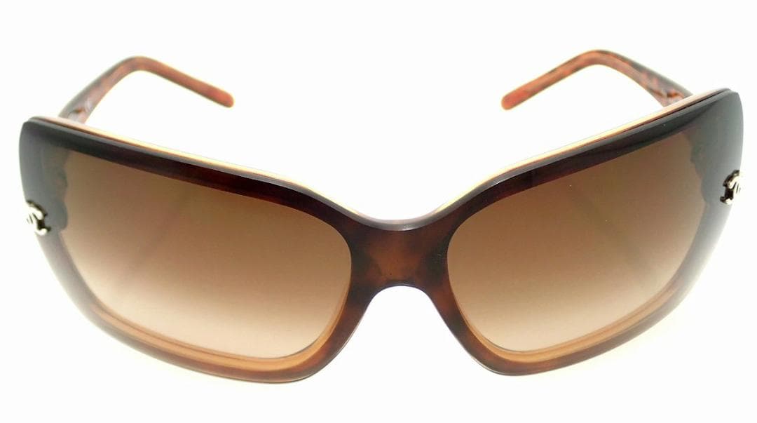【王の泰子】CHANELサングラスブラウングラデーションベッコウココマーク