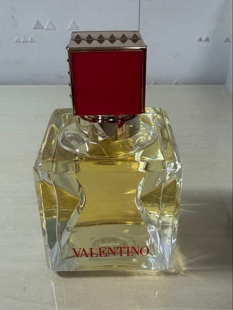 ヴァレンティノ ヴォーチェ ヴィヴァ オードパルファン　50ml