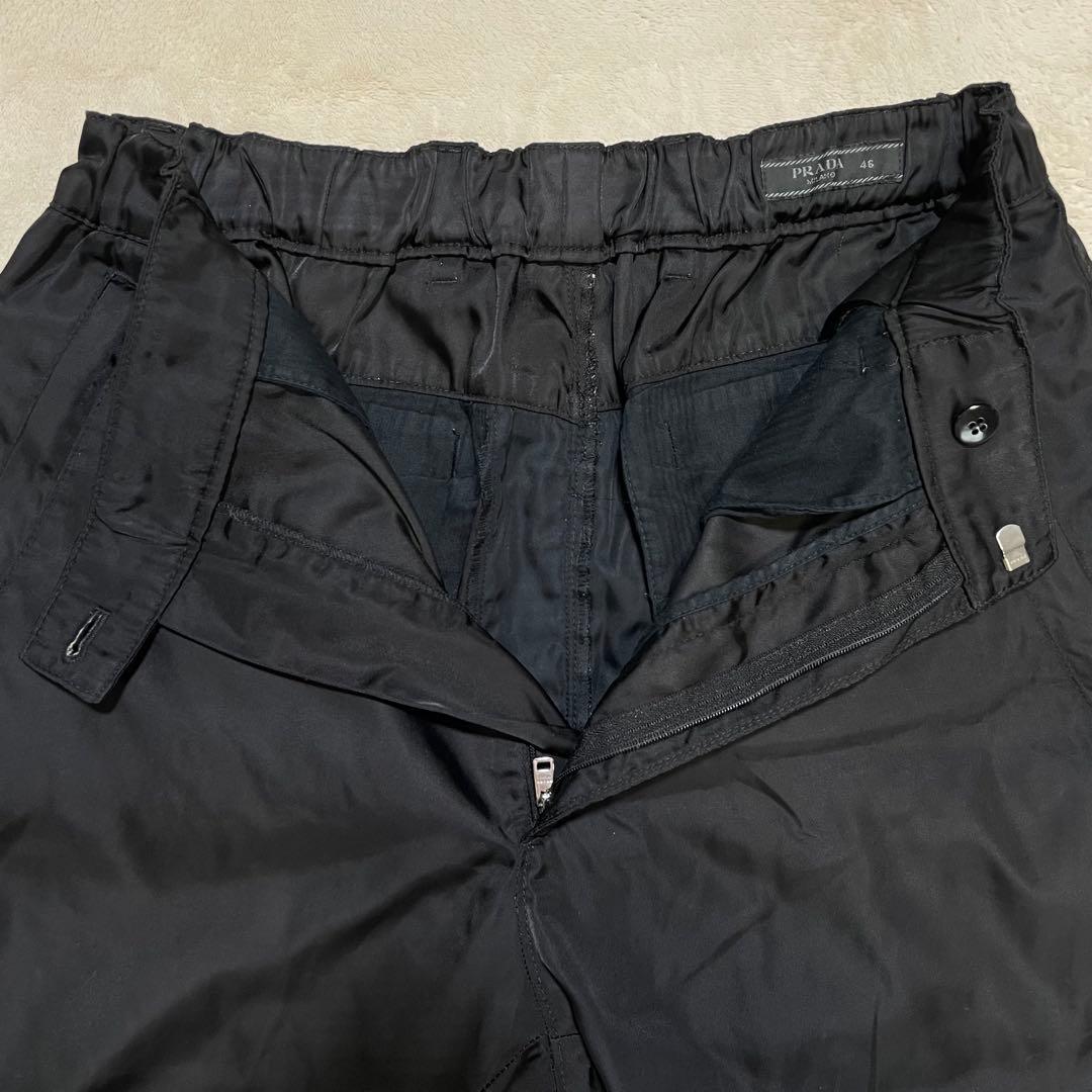 PRADA Re-Nylon 三角ロゴプレート　ボトムス　黒　46