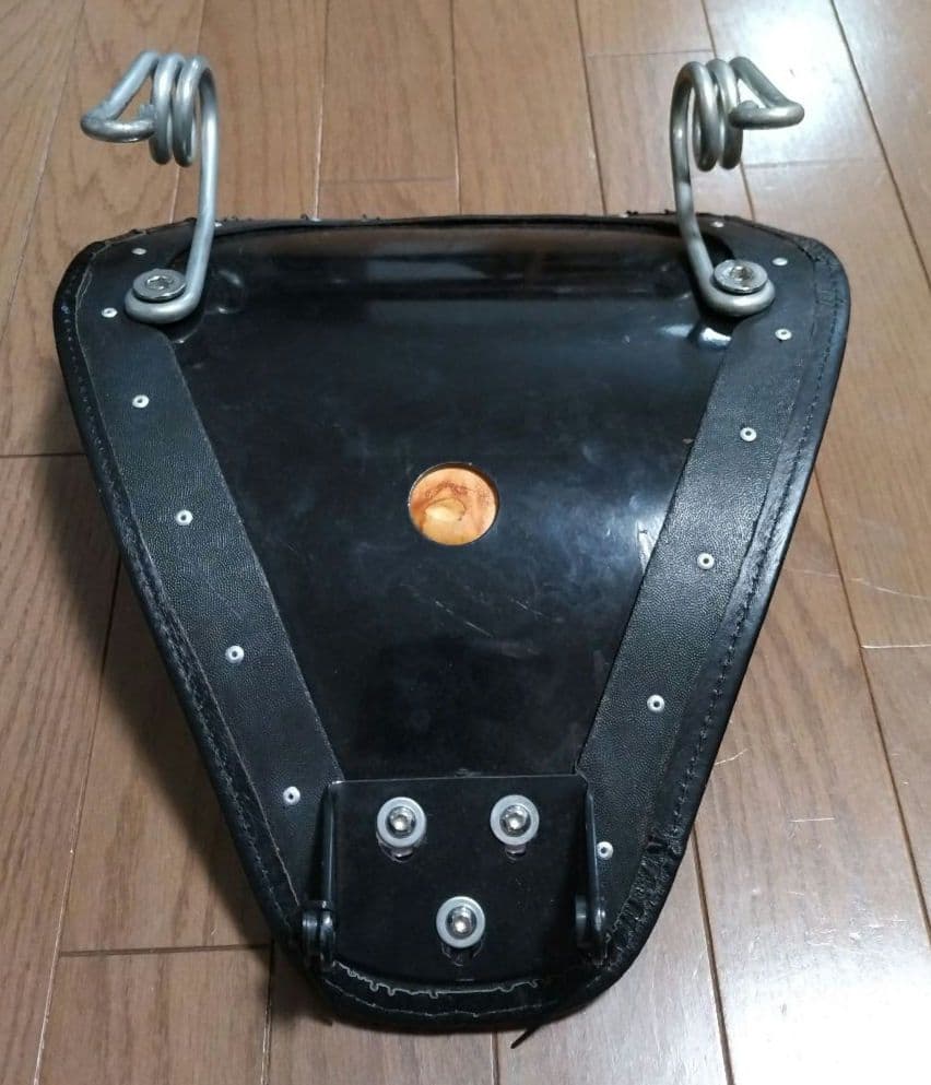 スポーツスター　サドルシート　C.C.RIDER製
