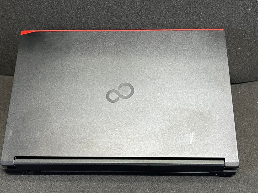 Windowsノート本体 FUJITSU LIFEBOOK A5510/DX