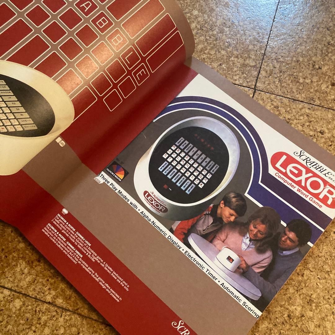 Electronic Plastic｜レトロ電子機器・ゲームデザイン 写真集
