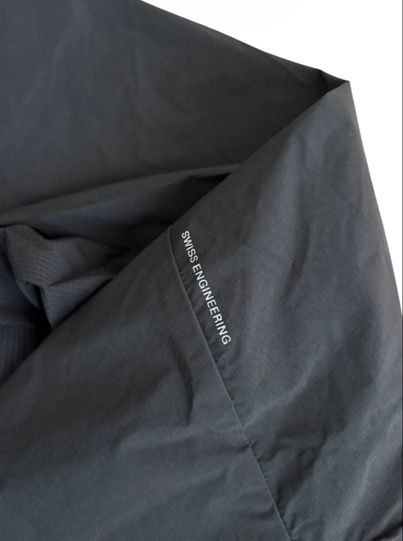 未使用級On Core Jacket ブラック S 撥水 パッカブル ジャケット