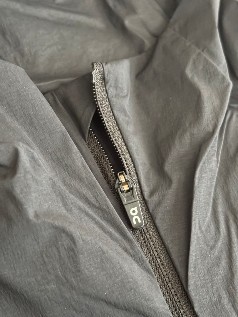 未使用級On Core Jacket ブラック S 撥水 パッカブル ジャケット