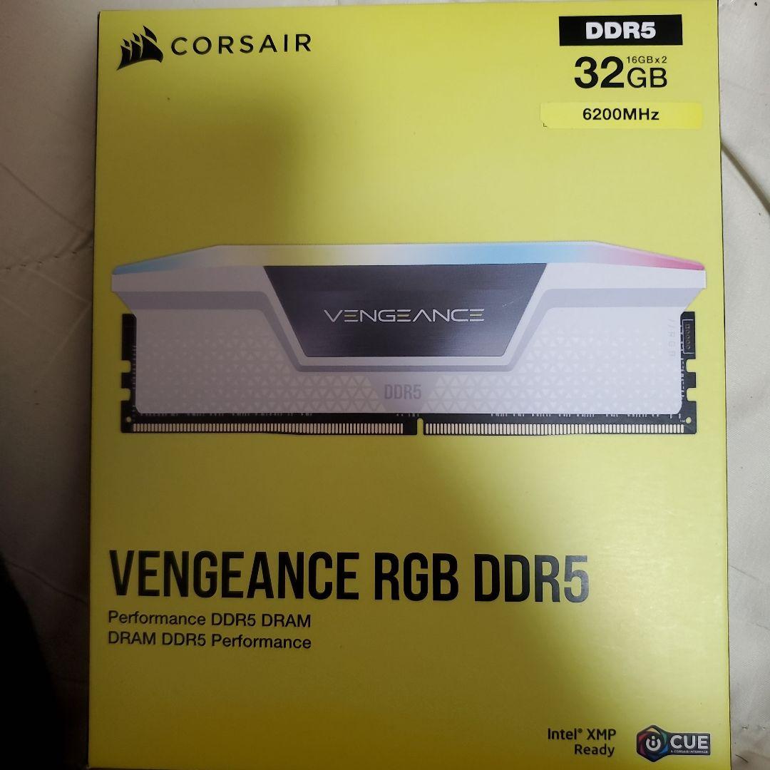 メモリー CORSAIR VENGEANCE RGB DDR5 32GB 6200MHz