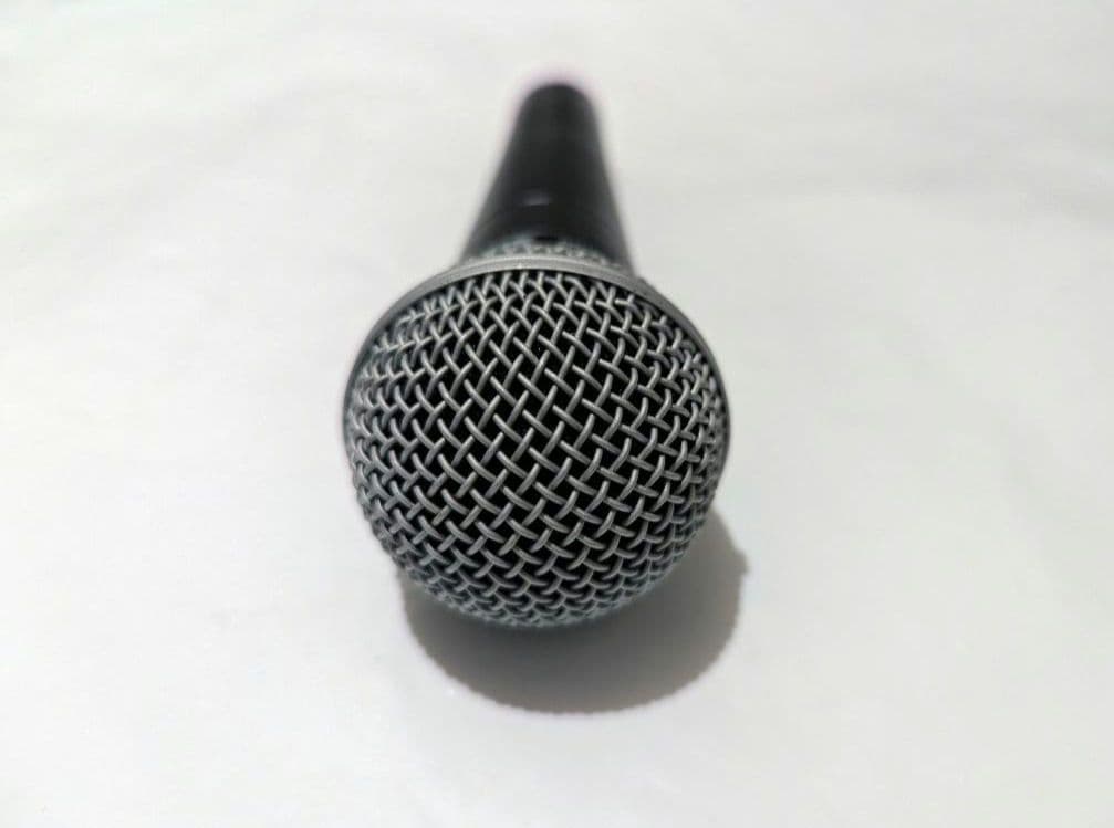 SHURE SM58 ダイナミックマイク（箱・全付属品・ケーブル付）