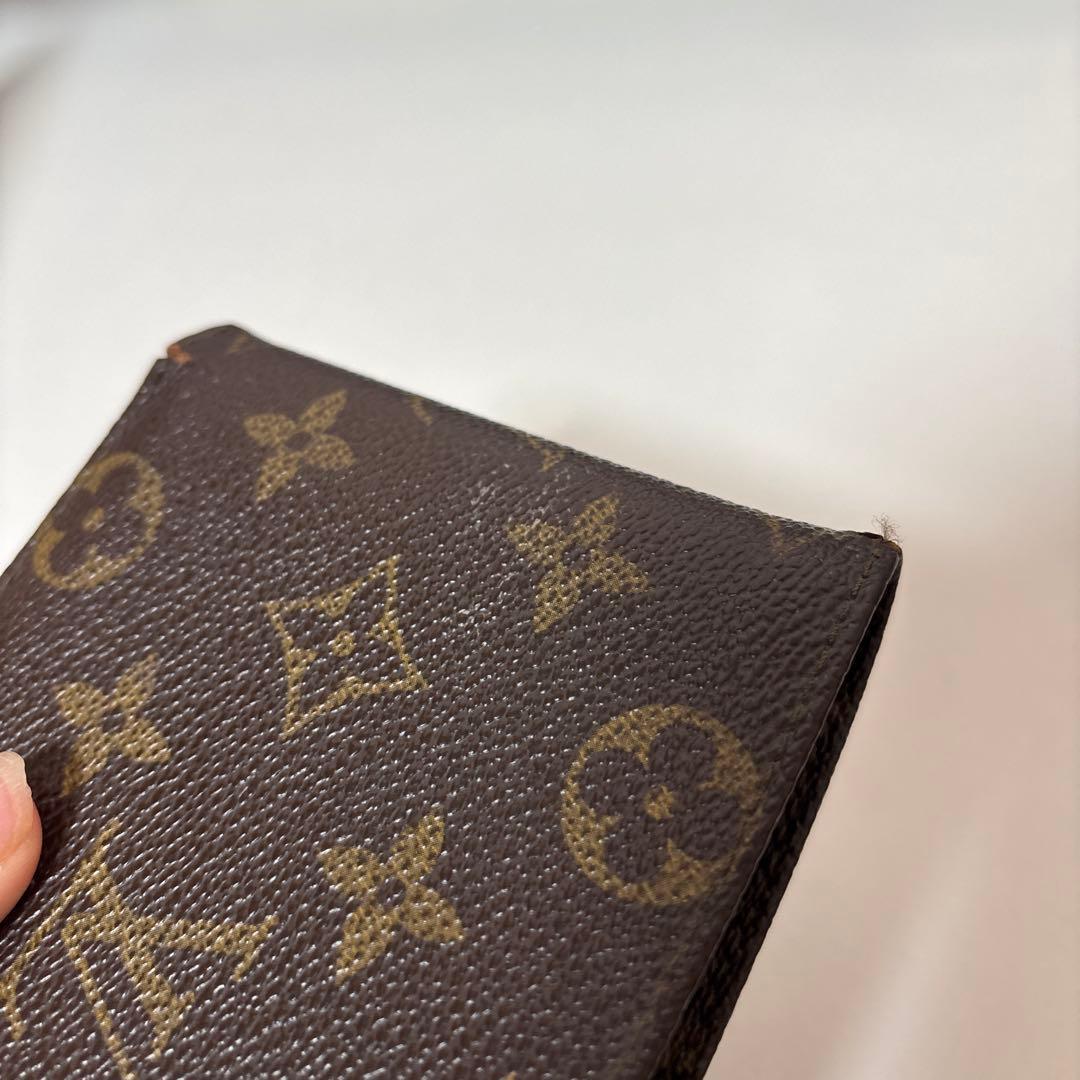 ルイヴィトン　モノグラム　二つ折り財布コンパクト型
