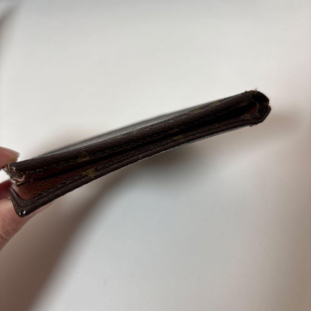 ルイヴィトン　モノグラム　二つ折り財布コンパクト型