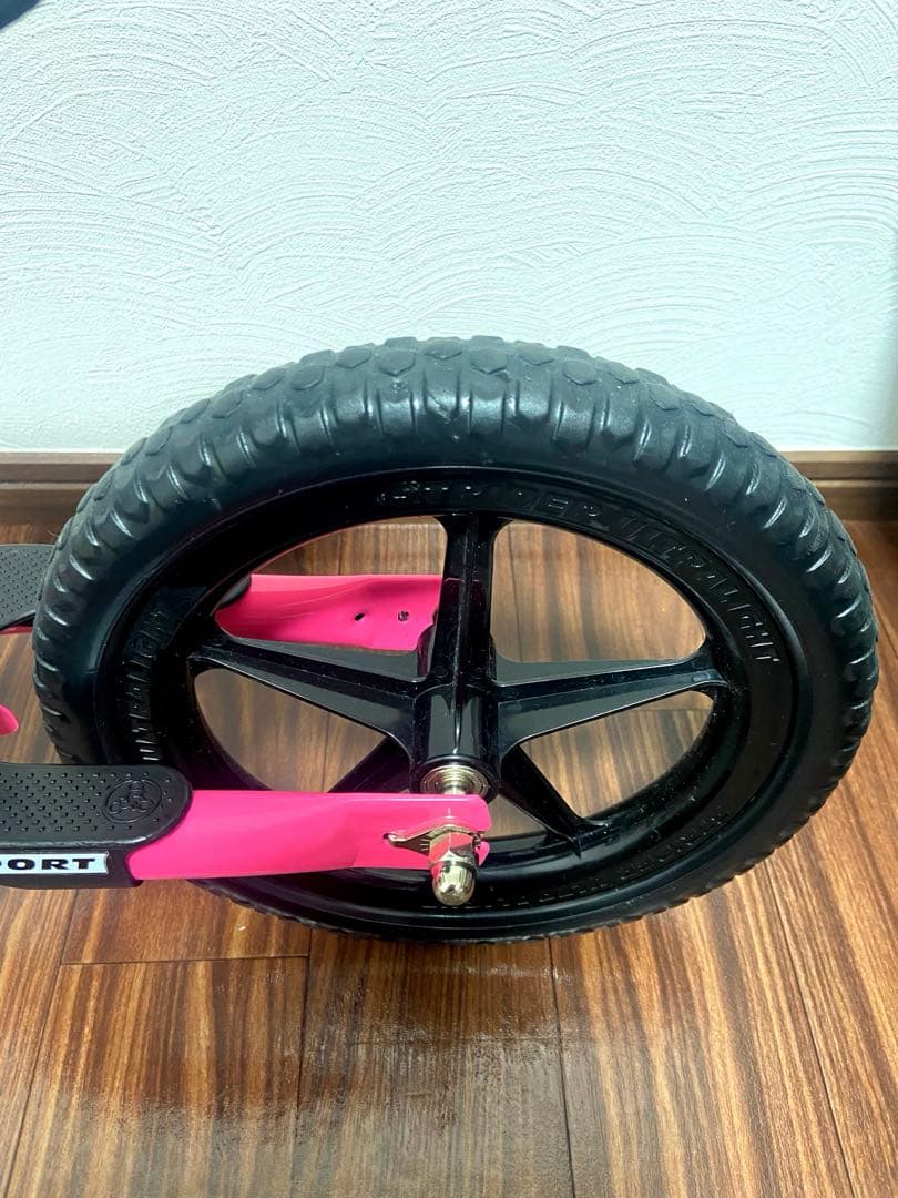 【美品】STRIDER ストライダー12インチ ピンク