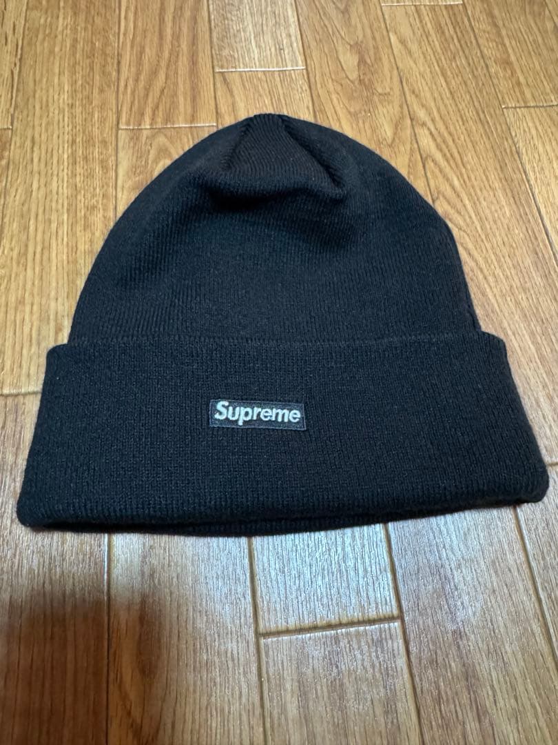 Supremeブラック ニット帽