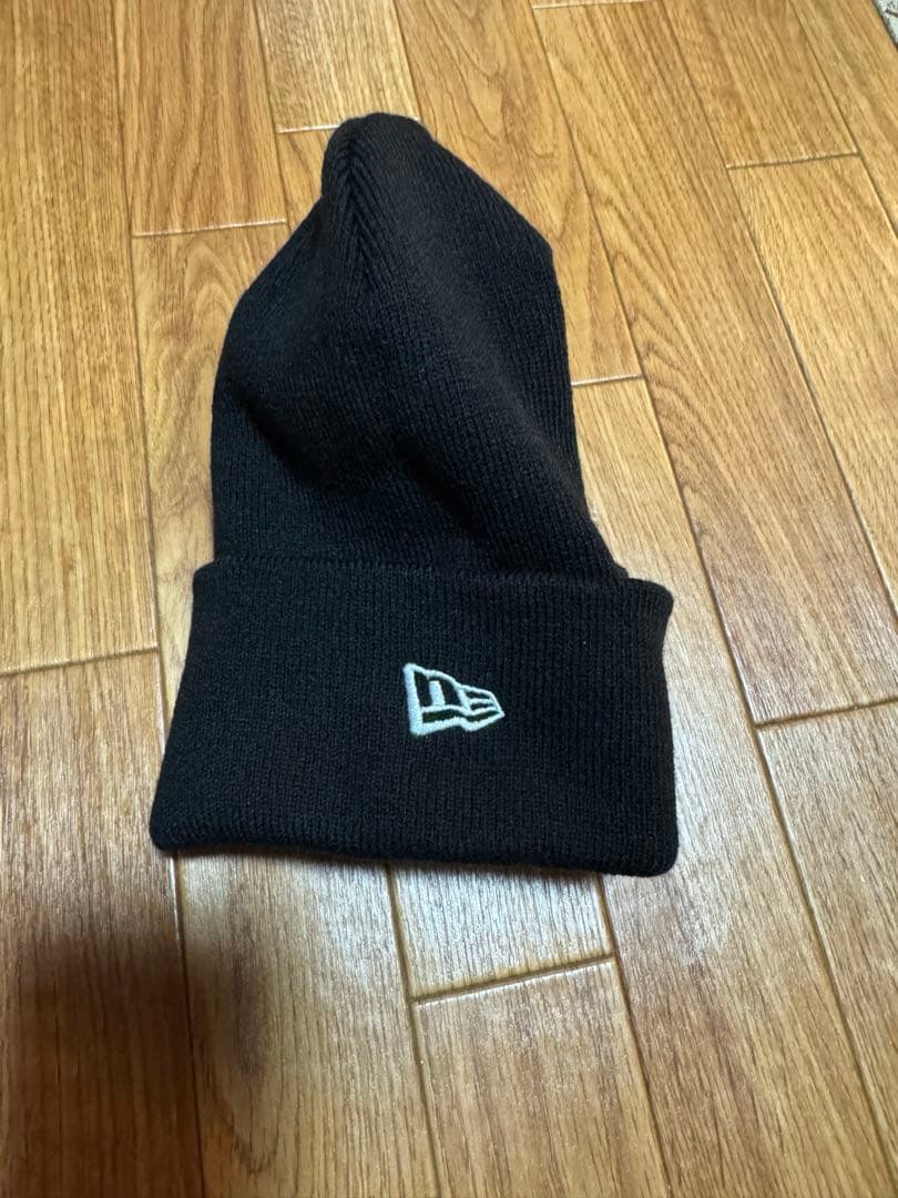 Supremeブラック ニット帽
